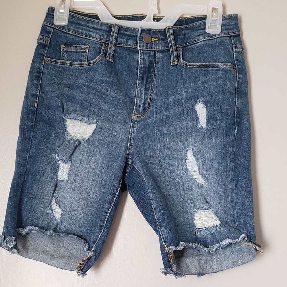 Universal Thread shorts